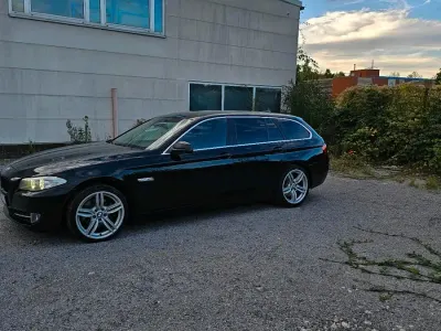 Usata BMW 520 184 CV (135 kW) 2012 Nero Station wagon