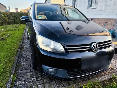 Gebraucht VW Touran Comfortline 140 PS (102 kW) 2010 Schwarz Van / Kleinbus