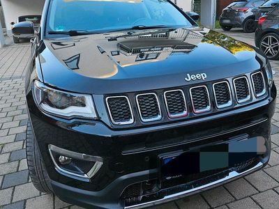 Gebraucht Jeep Compass Limited 140 PS (102 kW) 2018 Schwarz SUV
