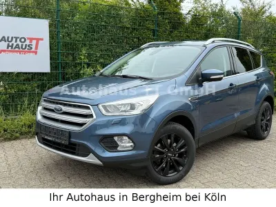 Gebraucht Ford Kuga Cool & Connect 150 PS (110 kW) 2019 Blau SUV