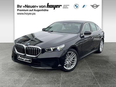 Saphirschwarz (metallic) Gebraucht 2024 BMW 530e Sport Line Limousine | 54.990 € (Guter Preis)