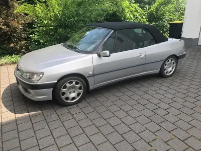 Gebraucht Peugeot 306 Cabriolet 98 PS (72 kW) 2001 Silber Cabrio