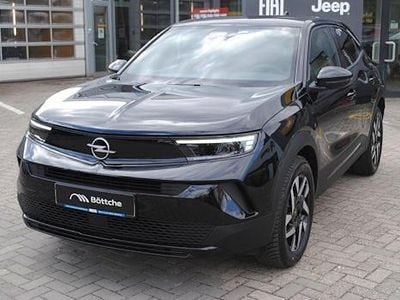 Neu Opel Mokka Elegance 136 PS (100 kW) 2026 Lackierung schwarz perla nera/typ aussenverkleidung metalliclackierung SUV