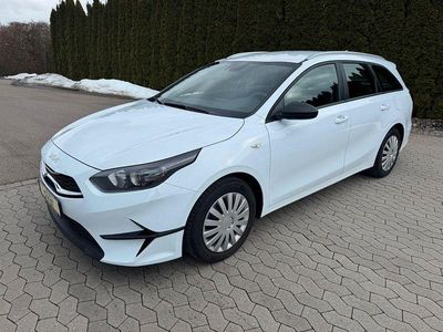 Gebraucht Kia Ceed Sportswagon Edition 7 120 PS (88 kW) 2022 Weiß Kombi