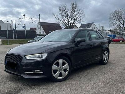 Gebraucht Audi A3 Attraction 150 PS (110 kW) 2014 Braun Limousine