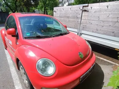 Gebraucht VW Beetle 84 PS (61 kW) 1999 Rot Kleinwagen