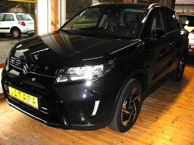 Neu Suzuki Vitara 129 PS (94 kW) 2025 Dunkelblaumet. dach schwarzmet SUV