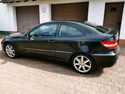 Second-hand Mercedes CLC220 150 CP (110 kW) 2008 Negru Hatchback