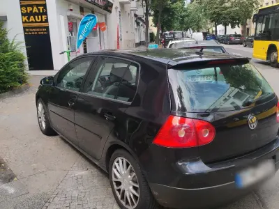 Gebraucht VW Golf V 90 PS (66 kW) 2005 Schwarz Kleinwagen