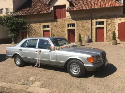 Gebraucht Mercedes 500 245 PS (180 kW) 1982 Silber Limousine