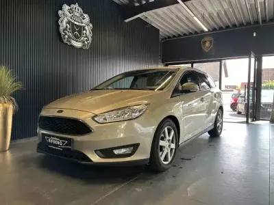 Gebraucht Ford Focus Business Edition 150 PS (110 kW) 2015 Grau Kombi