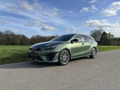 Second-hand Kia Ceed Sportswagon GT-Line 160 CP (117 kW) 2024 Verde Break