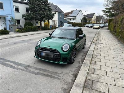 Second-hand Mini John Cooper Works 204 CP (150 kW) 2024 Verde Hatchback