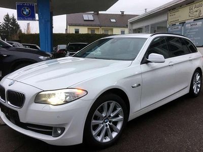 Gebraucht BMW 525 Sport Line 218 PS (160 kW) 2012 Alpinweiss 3 Kombi