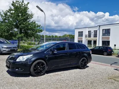 Gebraucht Toyota Avensis Edition 150 PS (110 kW) 2010 Schwarz Kombi
