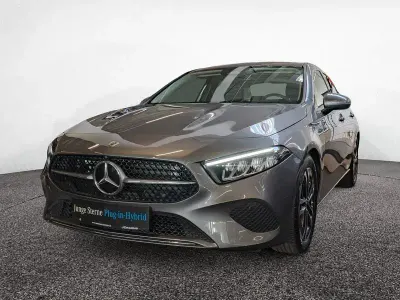 Gebraucht Mercedes A180 Progressive 136 PS (100 kW) 2025 Grau metalliclack mountaingrau Limousine