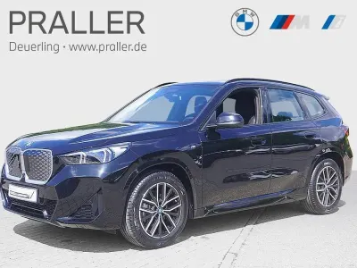 Gebraucht BMW iX1 M Sport 150 kW (204 PS) 2025 Saphirschwarz SUV