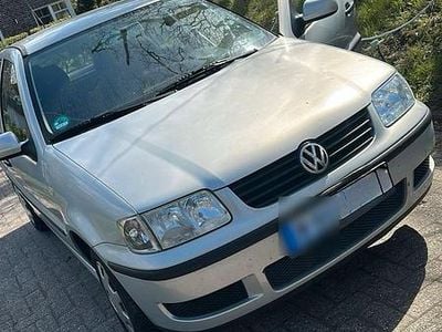 Usata VW Polo 50 CV (36 kW) 2000 Grigio Utilitaria