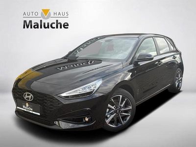 Neu Hyundai i30 Advantage 99 PS (72 kW) 2025 Schwarz Limousine