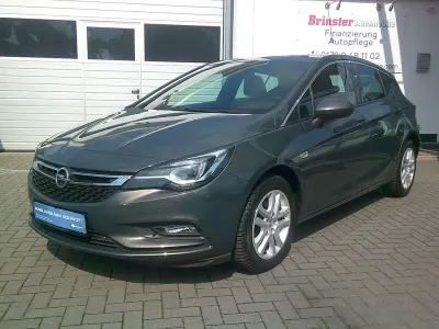 Gebraucht Opel Astra Dynamic 150 PS (110 kW) 2016 Grau Limousine