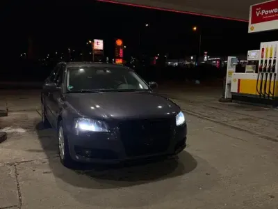 Begagnad Audi A3 Ambiente 140 HK (102 kW) 2011 Lila Halvkombi