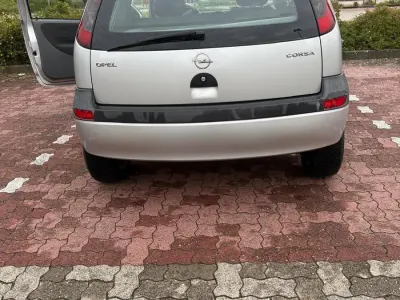 Gebraucht Opel Corsa 58 PS (42 kW) 2001 Silber Kleinwagen