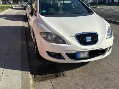 Używany Seat Leon 125 KM (91 kW) 2008 Biały Hatchback
