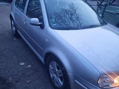 Silber Gebraucht 2002 VW Golf IV Kleinwagen | 5.000 € (Teuer)