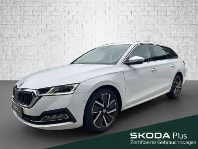 Gebraucht Skoda Octavia First Edition 150 PS (110 kW) 2021 Weiß Kombi