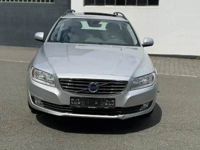 Gebraucht Volvo V70 Kinetic 215 PS (158 kW) 2014 Silber Kombi