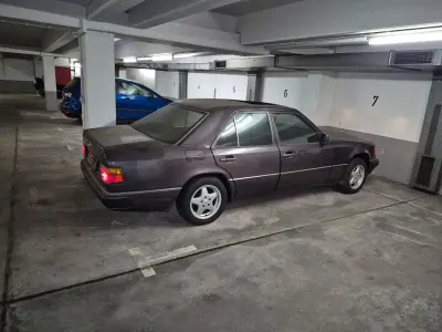 Gebraucht Mercedes 230 136 PS (100 kW) 1991 Braun Limousine