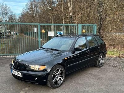 Schwarz Gebraucht 2004 BMW 320 Kombi | 2.500 € (Fairer Preis)