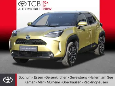 Gebraucht Toyota Yaris Cross Team 116 PS (85 kW) 2022 Brass gold metallic SUV