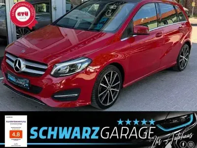 Gebraucht Mercedes B200 136 PS (100 kW) 2018 Rot Van / Kleinbus