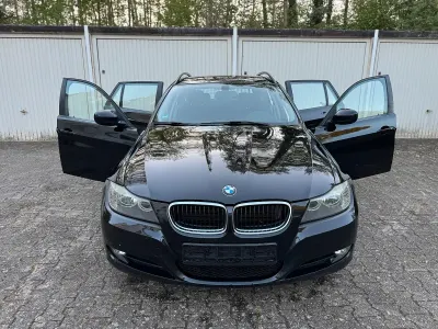 Usata BMW 318 143 CV (105 kW) 2011 Nero Station wagon