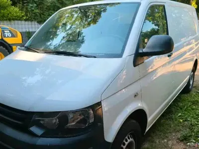 Gebraucht VW T5 105 PS (77 kW) 2013 Weiß Van