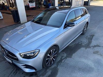 Gebraucht Mercedes E300 AMG 306 PS (225 kW) 2022 Silber Limousine