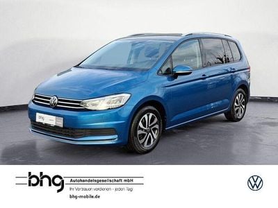 Blau Gebraucht 2022 VW Touran Comfortline Van / Kleinbus | 27.490 € (Guter Preis)