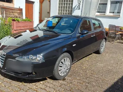 Gebraucht Alfa Romeo 147 105 PS (77 kW) 2009 Schwarz Kleinwagen