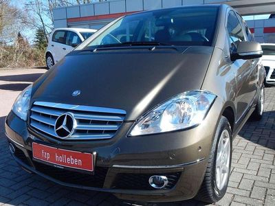 Gebraucht Mercedes A180 Avantgarde 109 PS (80 kW) 2011 Steppenbraun metallic Kleinwagen