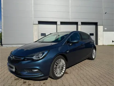 Gebraucht Opel Astra Innovation 136 PS (100 kW) 2015 Blau Limousine