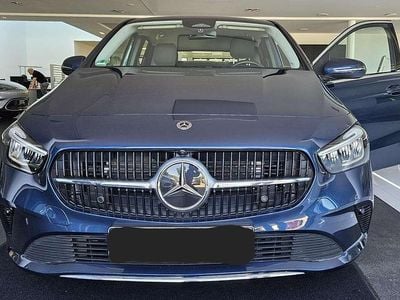 Gebraucht Mercedes B180 Advanced 136 PS (100 kW) 2023 Blau Van / Kleinbus