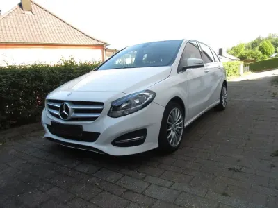 Gebraucht Mercedes B220 184 PS (135 kW) 2015 Weiß Van / Kleinbus