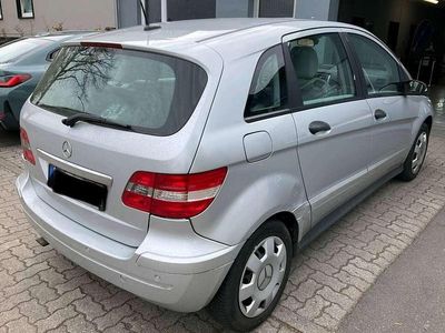 Mercedes B180