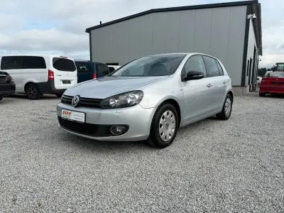 Używany VW Golf VII Match 140 KM (102 kW) 2012 Srebrny Sedan/Limuzyna