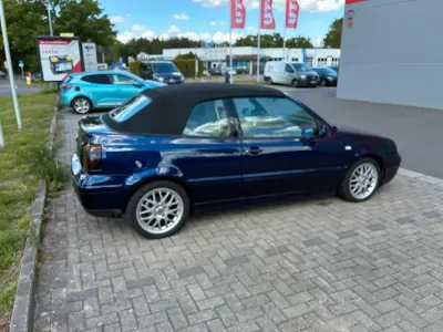 Gebraucht VW Golf Edition 116 PS (85 kW) 2003 Blau Cabrio