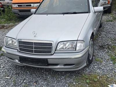 Mercedes C200