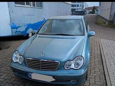 Blau Gebraucht 2002 Mercedes C180 Avantgarde Limousine | 3.300 € (Fairer Preis)