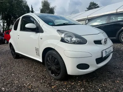 Gebraucht Toyota Aygo Cool 68 PS (50 kW) 2011 Solid white Kleinwagen