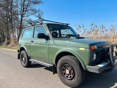 Gebraucht Lada niva 86 PS (63 kW) 2017 Grün SUV